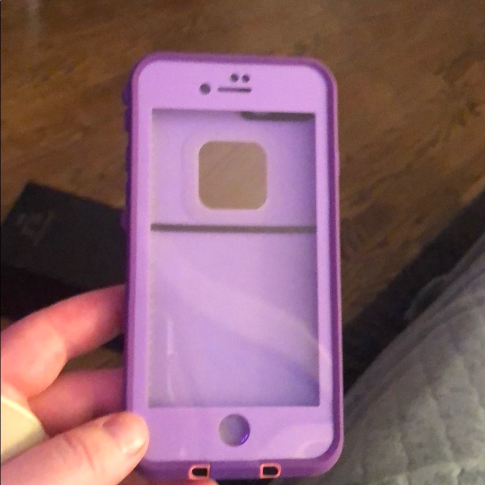 Life proof iPhone 7 or 8 phone case!